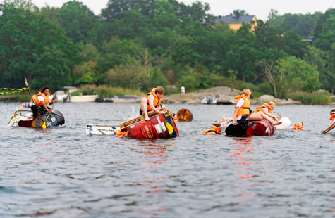 Studenter på flotte